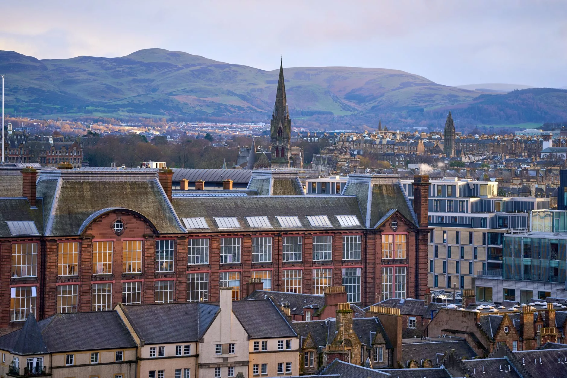 Edinburgh Seyahat İpuçları (2026): Bilmeniz Gereken 10 Şey